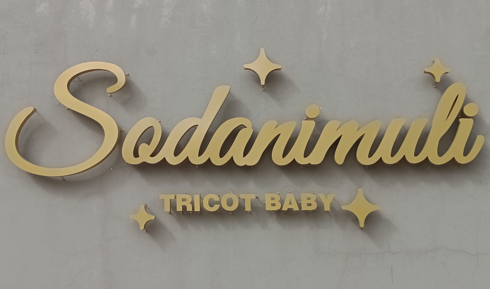 Placa da marca Sodanimuli Tricot Baby